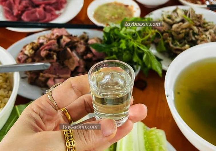 Thông tin thêm về rượu tam giác mạch