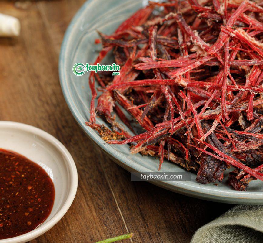 Thịt trâu gác bếp là gì