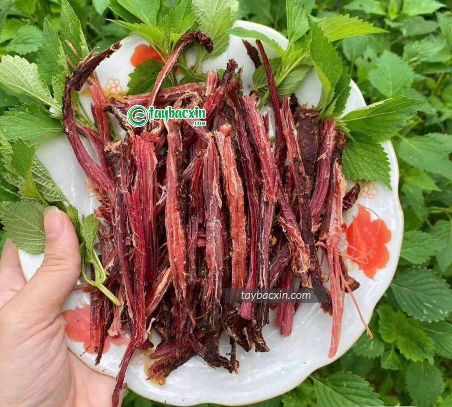 Thịt trâu gác bếp tại Quán Toan