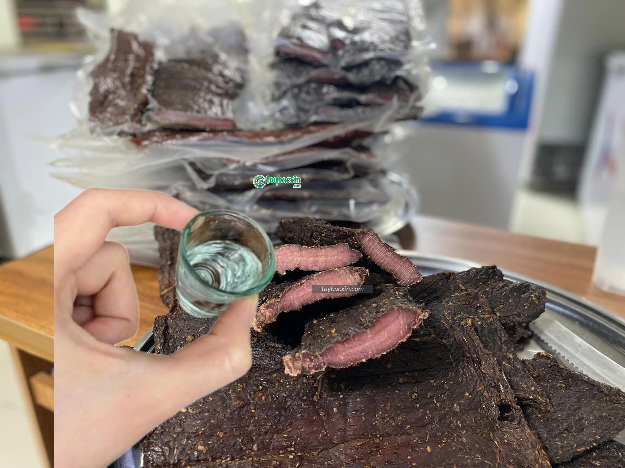 Thịt trâu gác bếp tại Phú Thọ