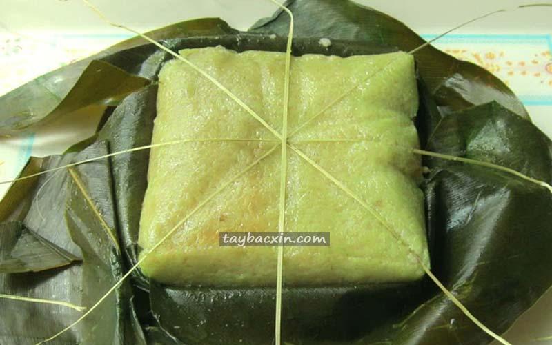 Cách cắt bánh chưng bằng lạt