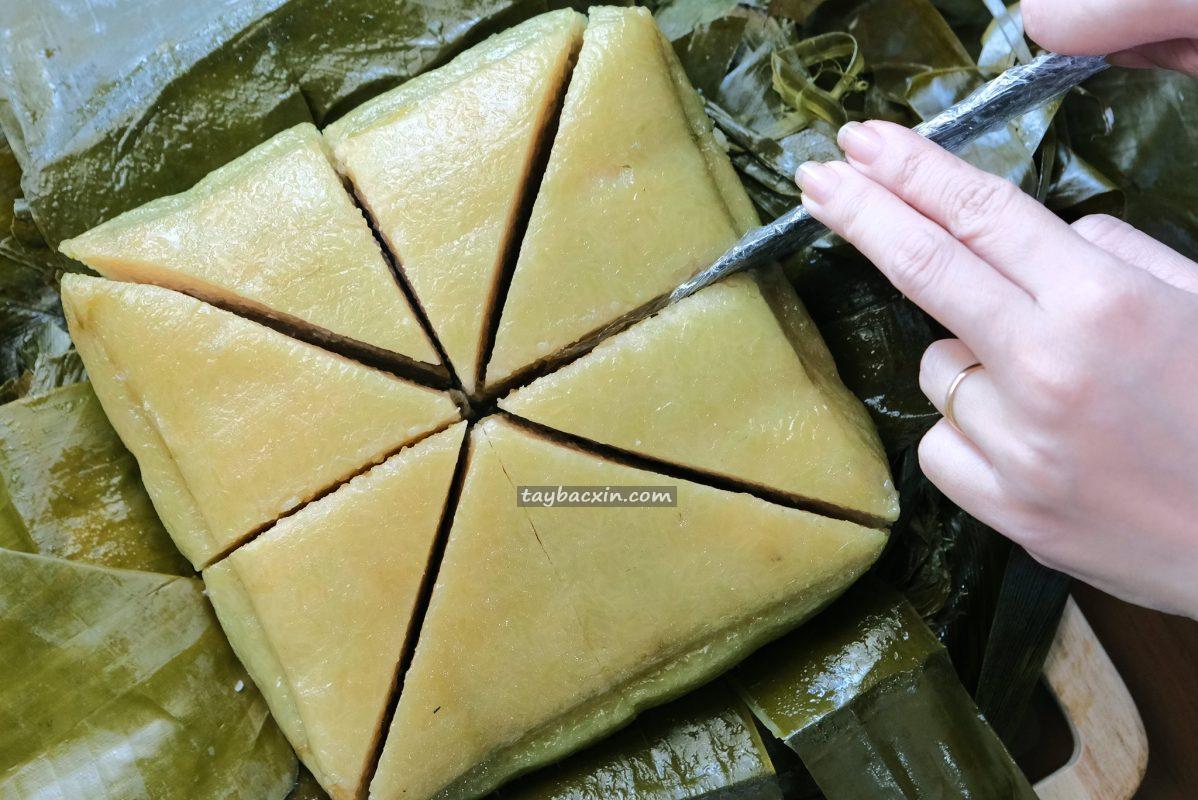 Cắt bánh chưng bằng dao