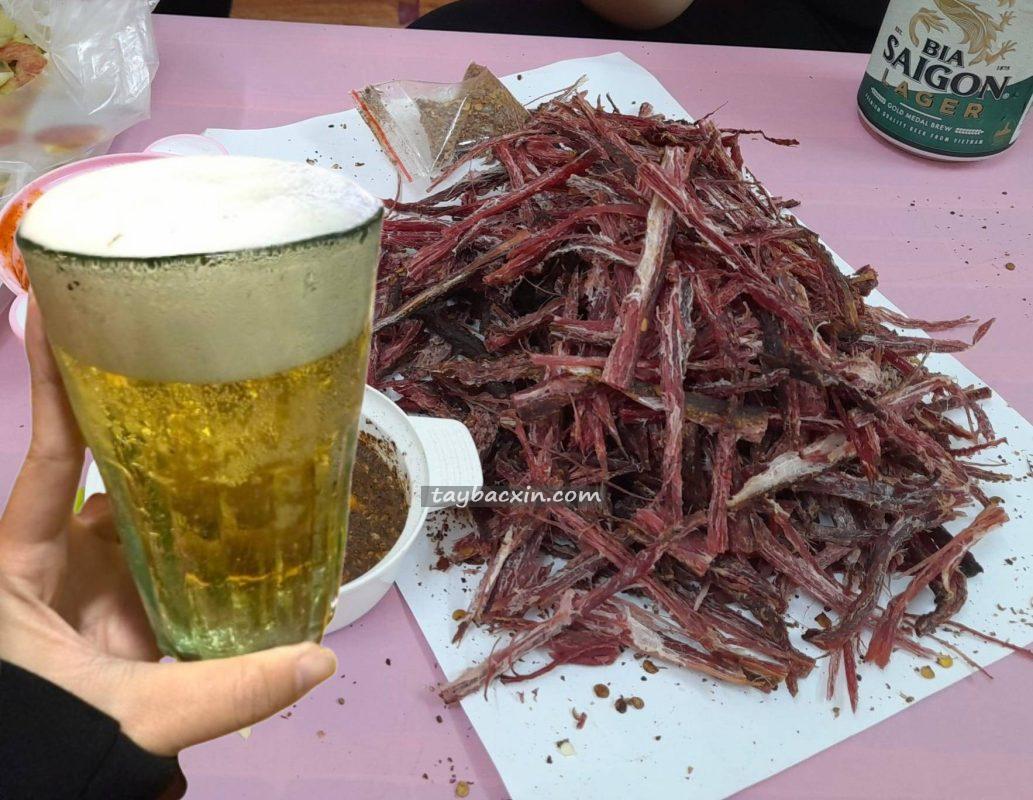 Thịt bò gác bếp – Không chỉ là món ăn, mà là trải nghiệm văn hóa